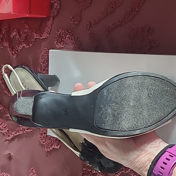 Shoes - Picture 3 of 3